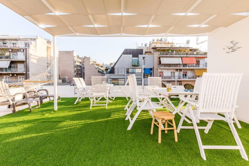 Neoclassical Flat With 2 Bedrooms In Pireus Exteriér fotografie
