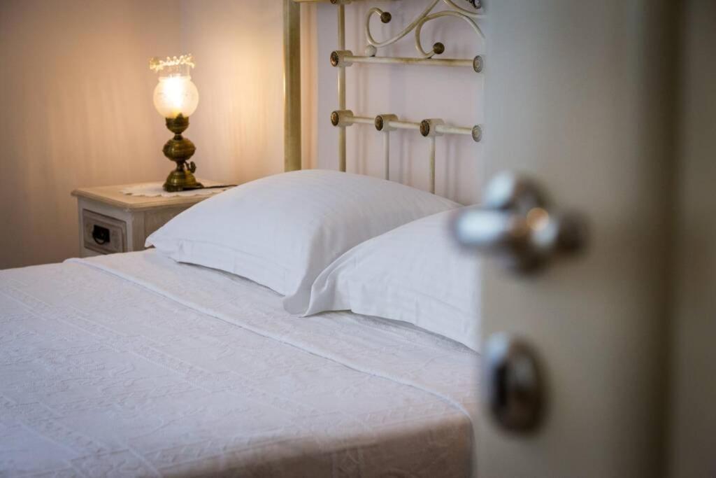 Neoclassical Flat With 2 Bedrooms In Pireus Exteriér fotografie