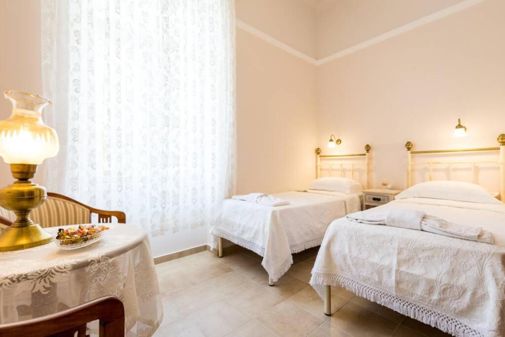 Neoclassical Flat With 2 Bedrooms In Pireus Exteriér fotografie