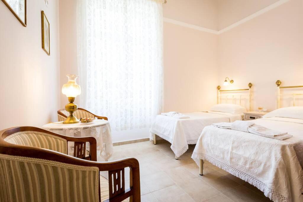 Neoclassical Flat With 2 Bedrooms In Pireus Exteriér fotografie
