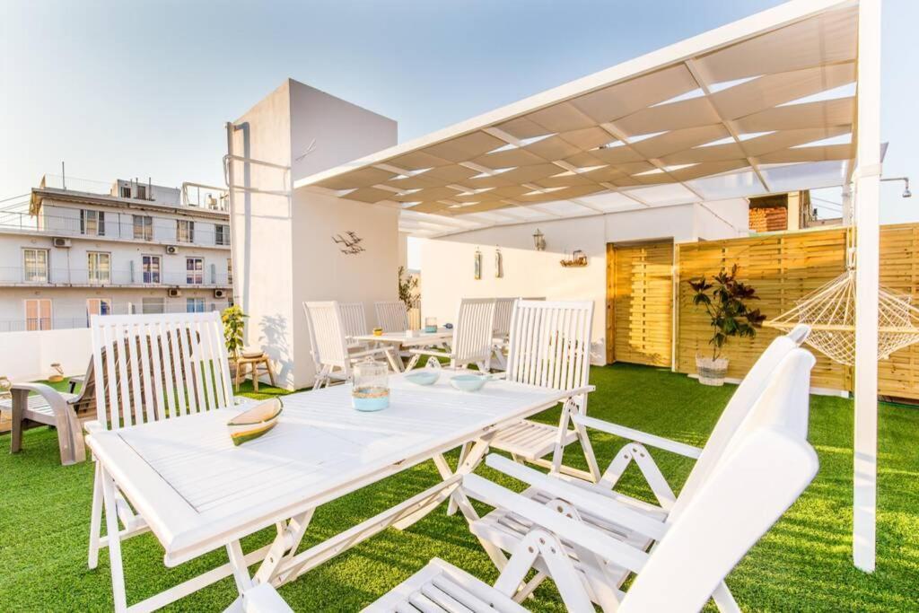 Neoclassical Flat With 2 Bedrooms In Pireus Exteriér fotografie
